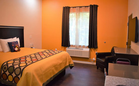Texas Bungalows Hotel & Suites