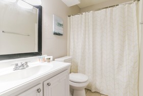 The Economy Suites of East Austin