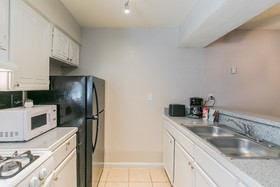 The Economy Suites of East Austin