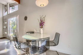 Travis Heights Modern 1