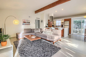 Travis Heights Modern 1