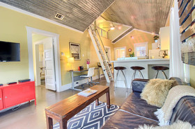 Travis Heights Modern 1