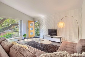 Travis Heights Modern 1