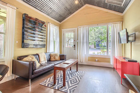 Travis Heights Modern 1