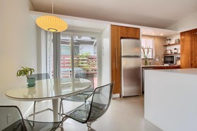 Travis Heights Modern 1