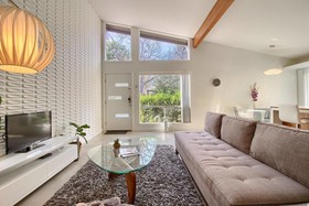 Travis Heights Modern 1