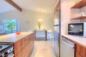 Travis Heights Modern 1