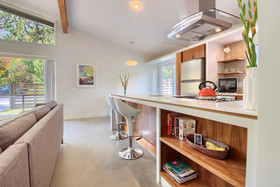 Travis Heights Modern 1