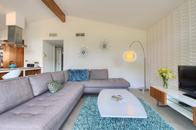 Travis Heights Modern 1