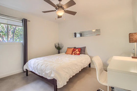 Travis Heights Modern 1