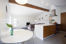 Travis Heights Modern 1