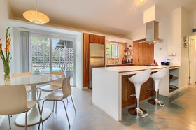 Travis Heights Modern 1