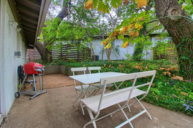 Travis Heights Modern 1