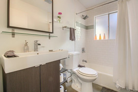 Travis Heights Modern 1