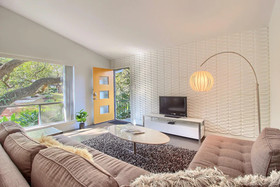 Travis Heights Modern 1