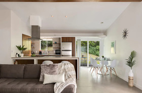 Travis Heights Modern 1