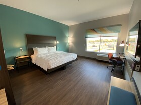 Tru by Hilton Austin Airport