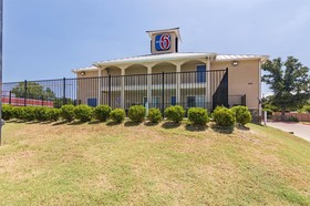 Motel 6 Azle