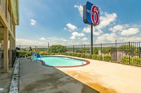Motel 6 Azle
