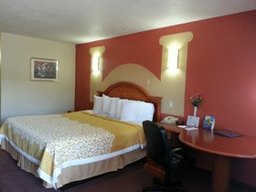 Days Inn by Wyndham Bastrop