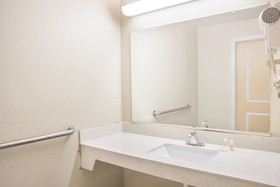 Days Inn by Wyndham Bastrop