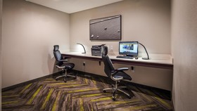 Best Western Plus Bay City Inn & Suites