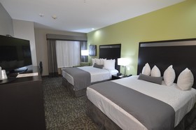 Best Western Plus Bay City Inn & Suites