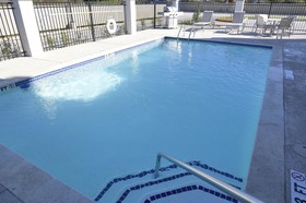 Best Western Plus Bay City Inn & Suites