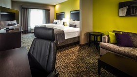 Best Western Plus Bay City Inn & Suites