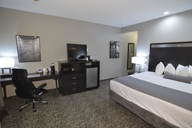 Best Western Plus Bay City Inn & Suites