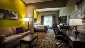 Best Western Plus Bay City Inn & Suites