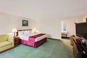 Days Inn by Wyndham Bay City
