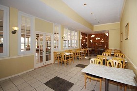 Days Inn by Wyndham Bay City