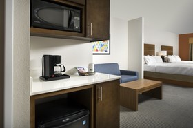 Holiday Inn Express & Suites Bay City