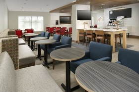 Holiday Inn Express & Suites Bay City