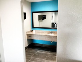 Americas Best Value Inn and Suites Mont Belvieu