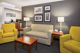 La Quinta Inn & Suites by Wyndham Houston Baytown East