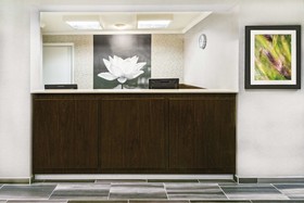 La Quinta Inn & Suites by Wyndham Houston Baytown East
