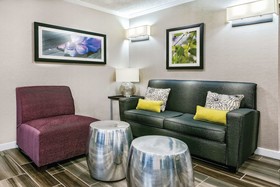 La Quinta Inn & Suites by Wyndham Houston Baytown East