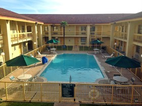 Motel 6 Baytown, TX - Garth Rd
