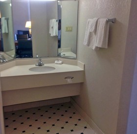 Motel 6 Baytown, TX - Garth Rd