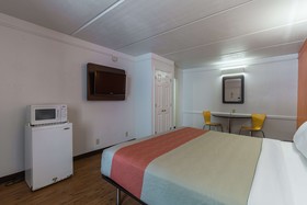 Studio 6 Baytown, TX - Garth Road