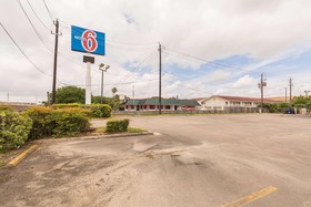Studio 6 Baytown, TX - Garth Road