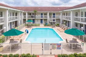 Studio 6 Baytown, TX - Garth Road