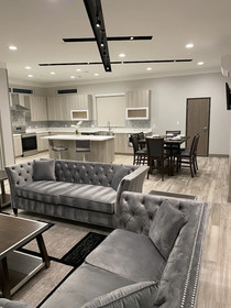 Days Inn & Suites by Wyndham Beaumont West / I-10 & Walden