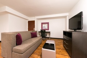 Holiday Inn Beaumont-Plaza I-10 & Walden