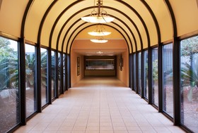 Holiday Inn Beaumont-Plaza I-10 & Walden
