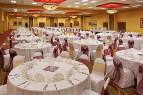 Holiday Inn Beaumont-Plaza I-10 & Walden
