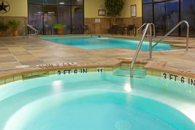 Holiday Inn Beaumont-Plaza I-10 & Walden