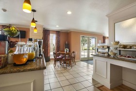 Baymont by Wyndham Beaumont